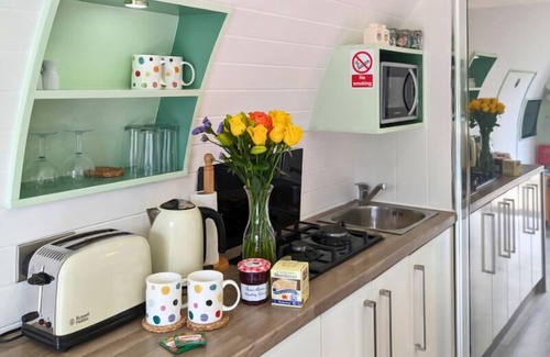 Llandovery Ski Chalet | The Heron's Tree, The Heron's Tree Riverside Stay