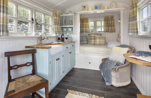 Meathop Apartment | The Heron Shepherds Hut at Lyth Valley