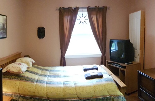 Chelsea Bed & Breakfast | The Hidden Treasure - Le Trésor Caché