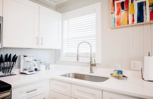 Surf City Apartment | The Hideaway D- Beach - Dog Friendly - Playground - Bikes - Fenced in Yard