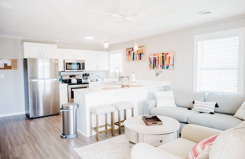 Surf City Apartment | The Hideaway D- Beach - Dog Friendly - Playground - Bikes - Fenced in Yard