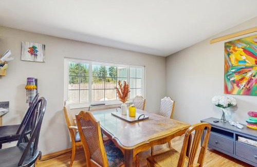 Shelton House | The Hideaway on the Lake