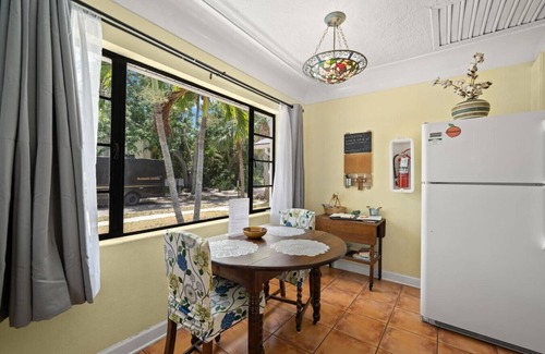 Bradenton Apartment | The Hideaways at Point Pleasant (Palm Side)