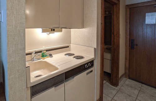 Purgatory Cabin | The Hideout (#314) | 10 min to Ski, AC, Golf, Pool, HotTub, Pickleball