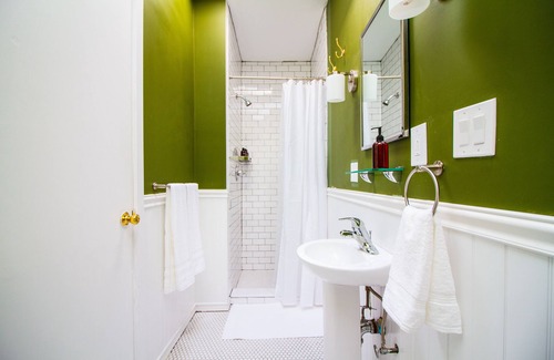 Queens Condo | The High Tide 2br With Redecorated Living Room #3 2 Bedroom Hotel Room by Redawning