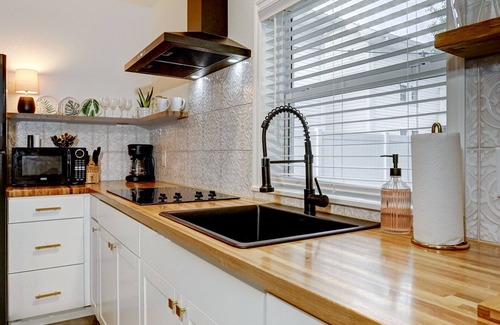 Downtown Dunedin Cottage | The Highland Hideaway | Downtown Dunedin