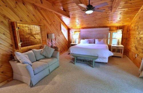 Cherokee House | The Highland