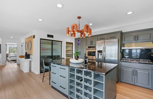 Hollywood Hills West Villa | The Hilldale Villa