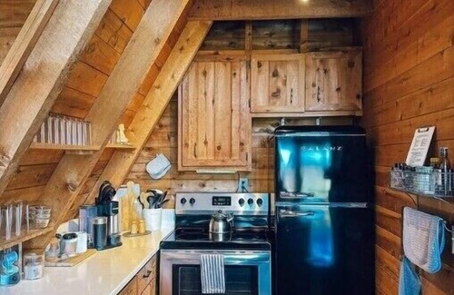 Blue Ridge Cabin | The Hilltop Haus Stunning Views Gym Saunan