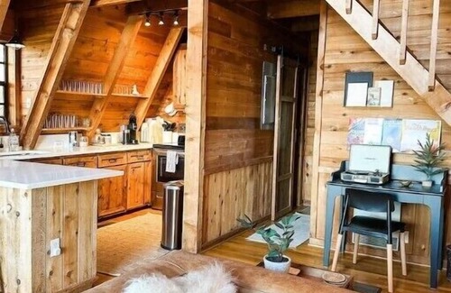 Blue Ridge Cabin | The Hilltop Haus Stunning Views Gym Saunan