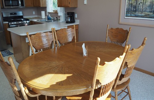 Frankfort House | The Hilltop Retreat - QUIET, PEACEFUL, & FAMILY-ORIENTED WITH GREAT VIEWS AND A/C!