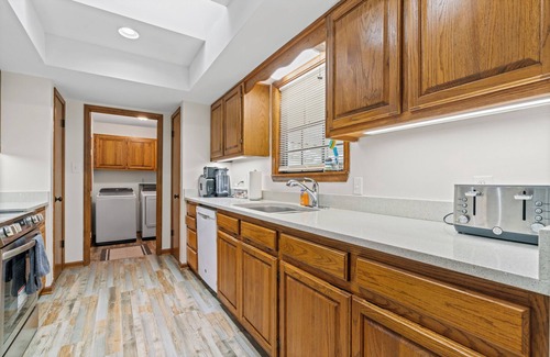 Hot Springs Village House | The Hilltop Hideaway