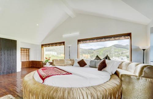 Ooty Villa | The Hillview Hideaway Chic 2BHK with Terrace and Garden