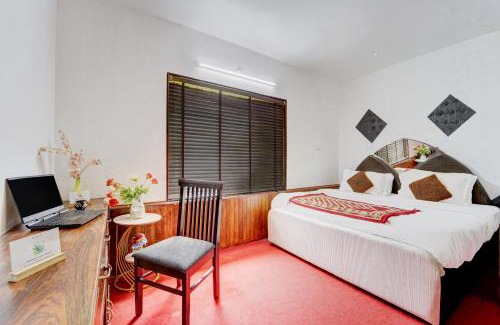 Ooty Villa | The Hillview Hideaway Chic 2BHK with Terrace and Garden