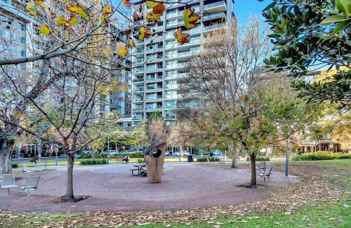 Adelaide Central Business District Apartment | 'The Hindmarsh' Hotel-style Pad with Hills Panorama