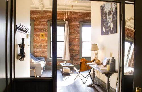 St. Charles Apartment | The Historic Bricks on Main