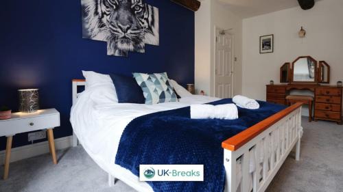 Chapel en le Frith House | The historic Bulls Head-Grade II Listed