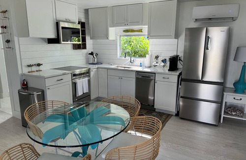 West Naples Cottage | The Historic Coquina Cottages C is 2 Blocks to the Beach, 5th Avenue and 3rd St.
