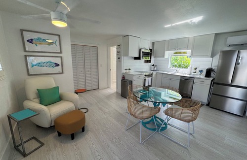 West Naples Cottage | The Historic Coquina Cottages C is 2 Blocks to the Beach, 5th Avenue and 3rd St.