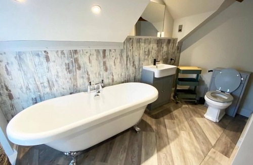 Hawkshead House | The Hive at Poppi Red