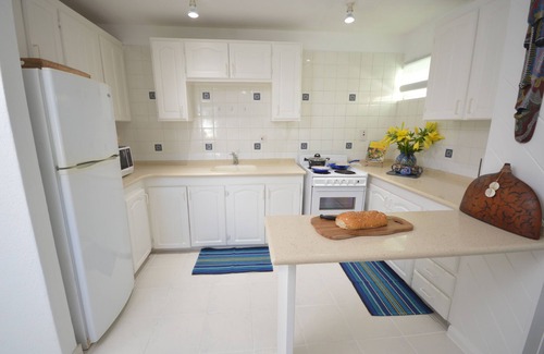 West Coast Apartment | The Holiday Hub close to amenities and beach view