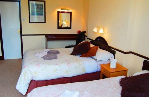 Lytham St. Anne's Bed & Breakfast | The Hollingworth