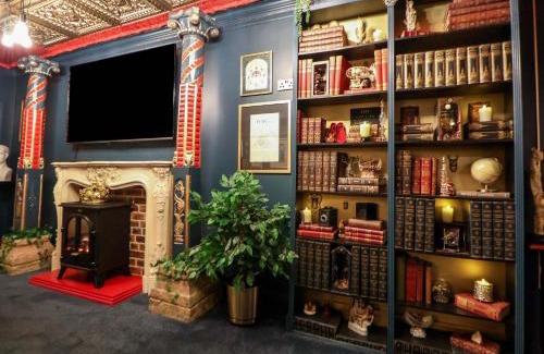 Treffynnon Apartment | The Hollow