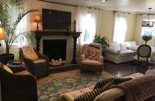 East End House | The Holly House