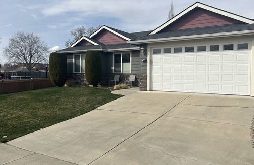 College Place House | The Home Away from Home!