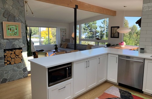 Cordova Bay House | The Home on Abbey Road