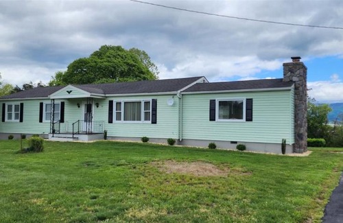 Luray House | The Home Place
