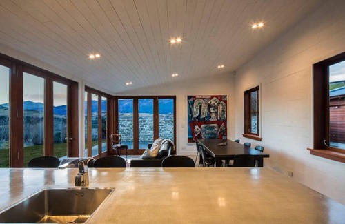 Lake Hayes Villa | The Homestead on Wilding, Lake Hayes