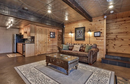 Ellijay Cabin | The Honey Pot | Ellijay, GA