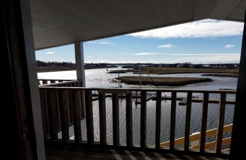 Gloucester Hotel | The Hotel at Cape Ann Marina