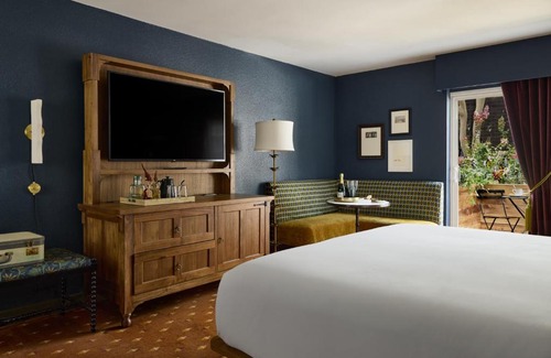 Downtown Chattanooga Hotel | The Hotel Chalet at The Choo Choo
