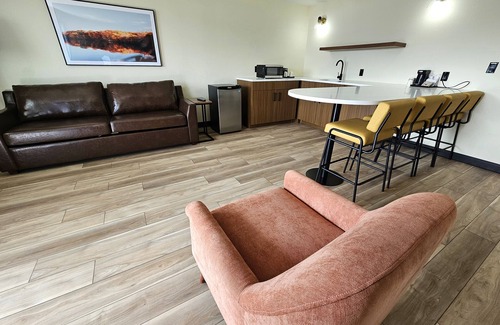 Watkins Glen Hotel | The Hotel Laurel at Seneca