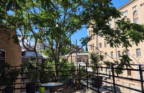 mtatsminda House | the house is located in the city center