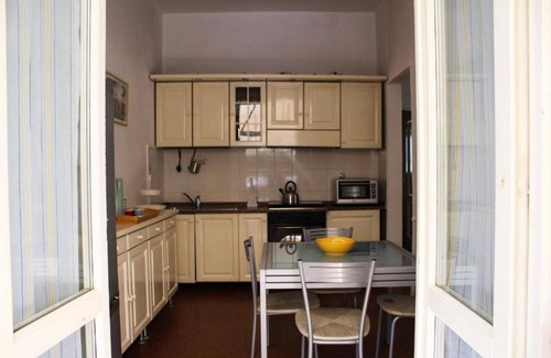 La Spezia Apartment | The House of Flowers