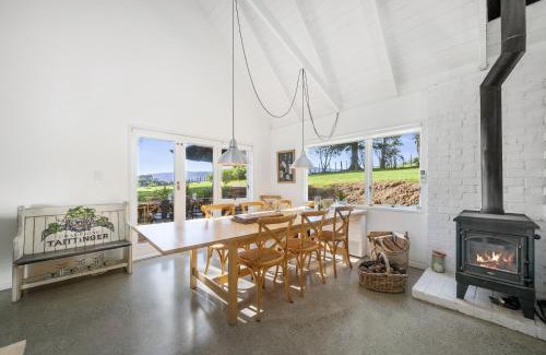 Te Horo House | The House - The Lodge Te Horo