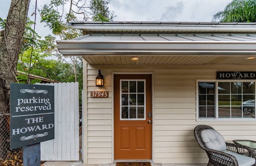 Dade City House | The Howard - Industrial Studio - Downtown Location!