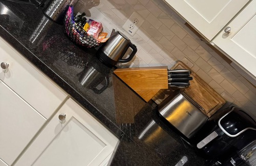 Downtown Baltimore House | The Hudson: Luxury, Comfort, & Prime Location!
