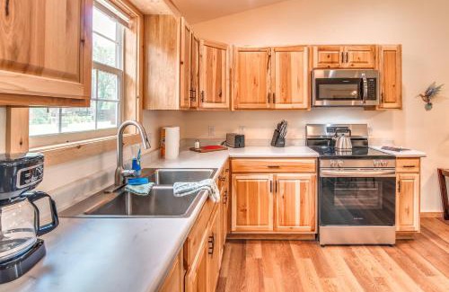 Cherokee House | The Hummingbird Hideout Cabin Near Bryson City and Cherokee