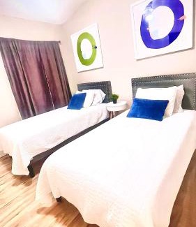 El Paso Apartment | The Hummingbird Sunset Home, West Side