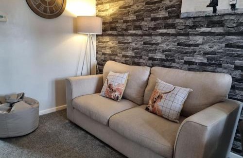 Cramlington House | The Humsford Hideaway 2 bedroom home with driveway