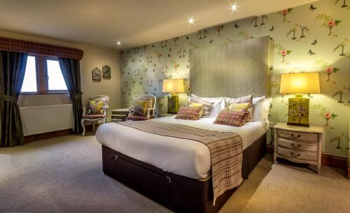 Holmfirth Hotel | The Huntsman Inn