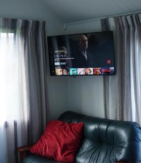Whitianga House | The Hut 56