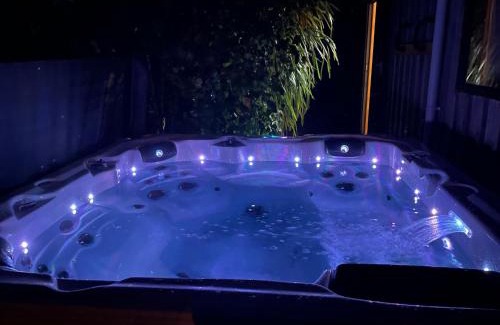 Ohakune House | The Hut Retreat - Ohakune Holiday Home