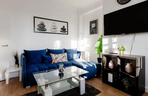 City of Westminster Apartment | The Hyde Park Retreat - Stylish 2BR Family Apt.