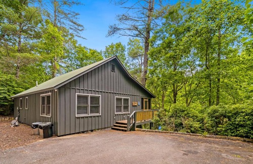 Hiawassee House | The Hydeaway