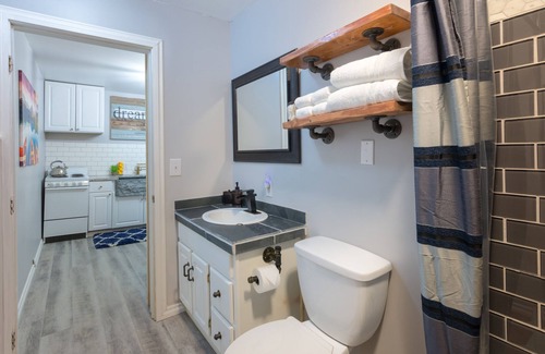 Garden District House | The Immaculate Guest Cottage In Downtown Coeur D'Alene